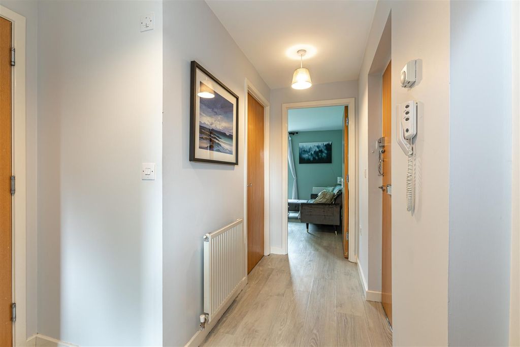 Additional image 11 of 2 bed flat for sale6/8 Weavers Linn, Tweedbank, Galashiels TD1
