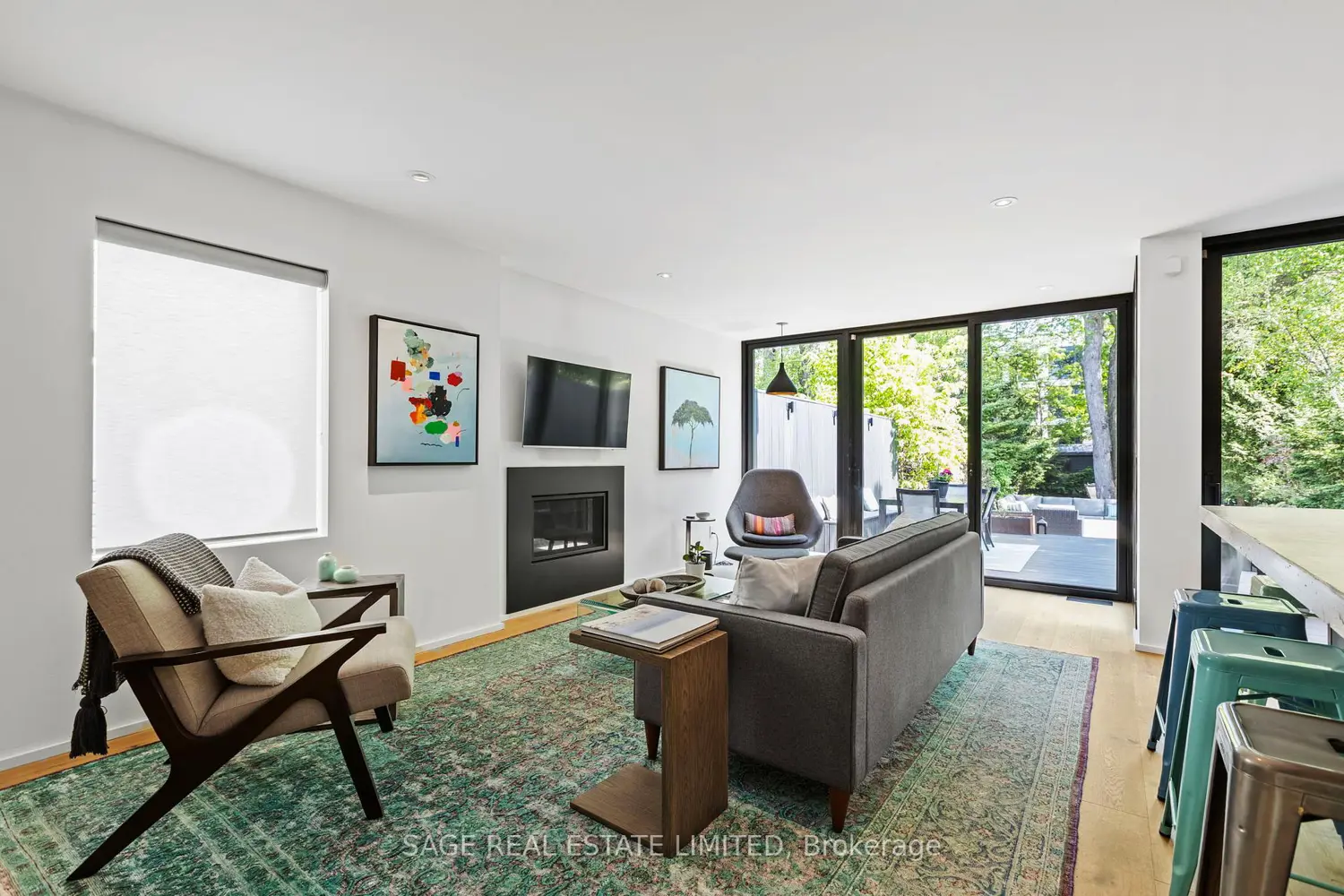 121 Sherwood Avenue photo 4
