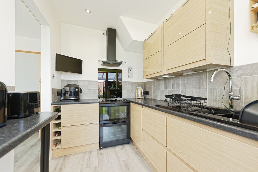 Additional image 4 of 3 bed semi-detached house for saleWarten Road, Ramsgate, Kent CT11