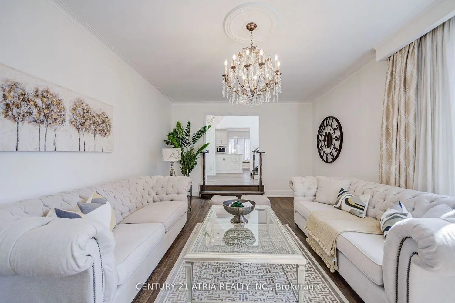 27 Denlow Boulevard photo 3
