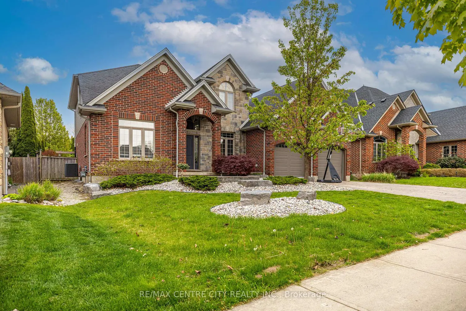 2114 Riverbend Road