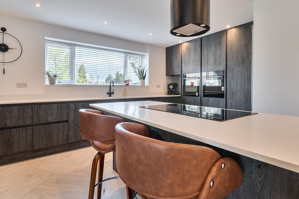 Additional image 2 of 4 bed detached house for saleFox Close, Oxford OX44