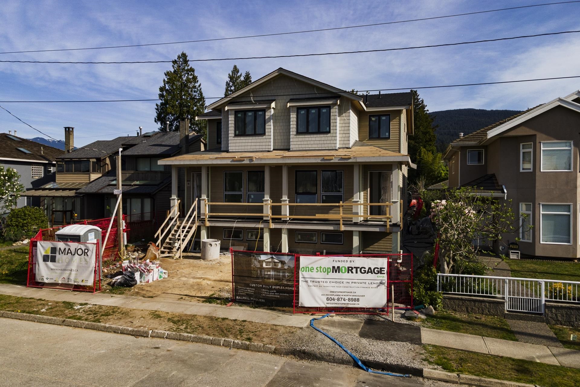 258 21st Street E, North Vancouver, BC, V7L 3B6