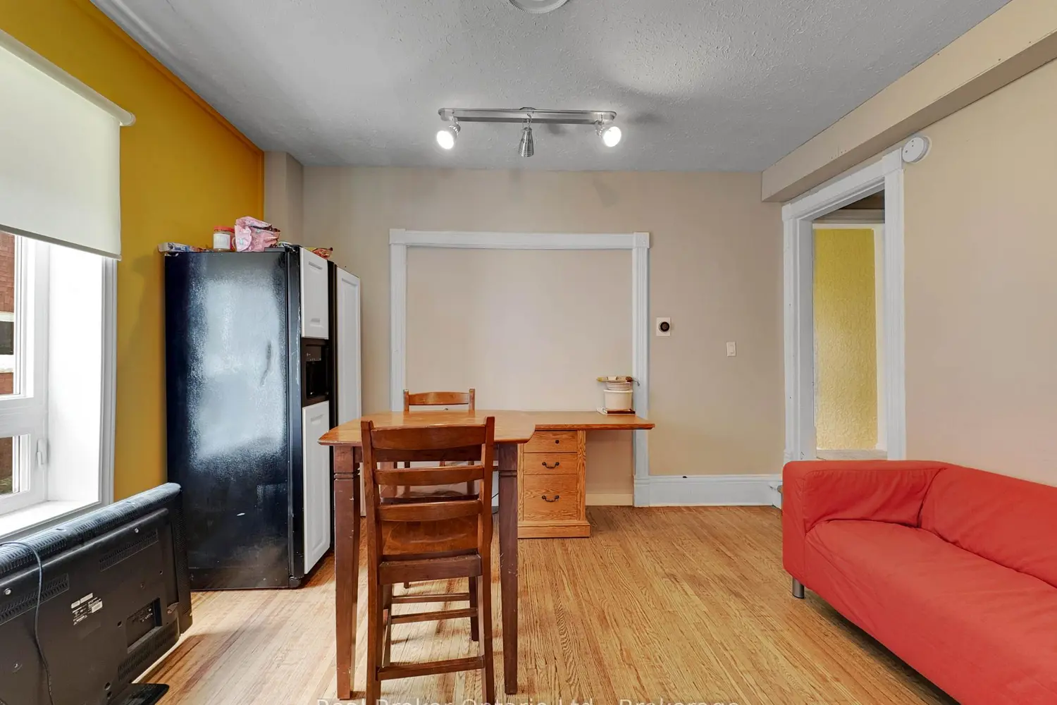 Additional image 10 of 273-275 Brant Avenue