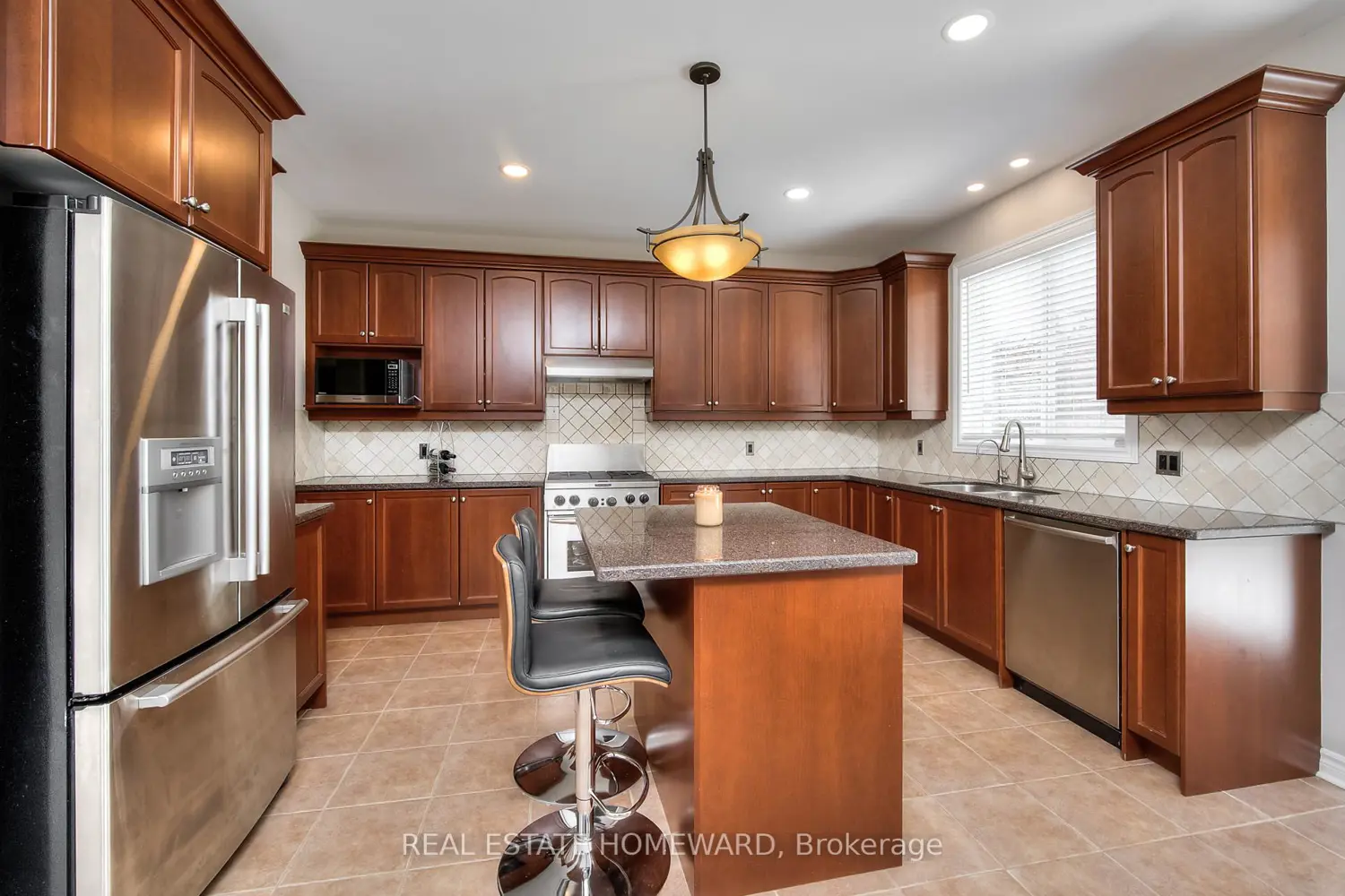 225 Ridgemere Court