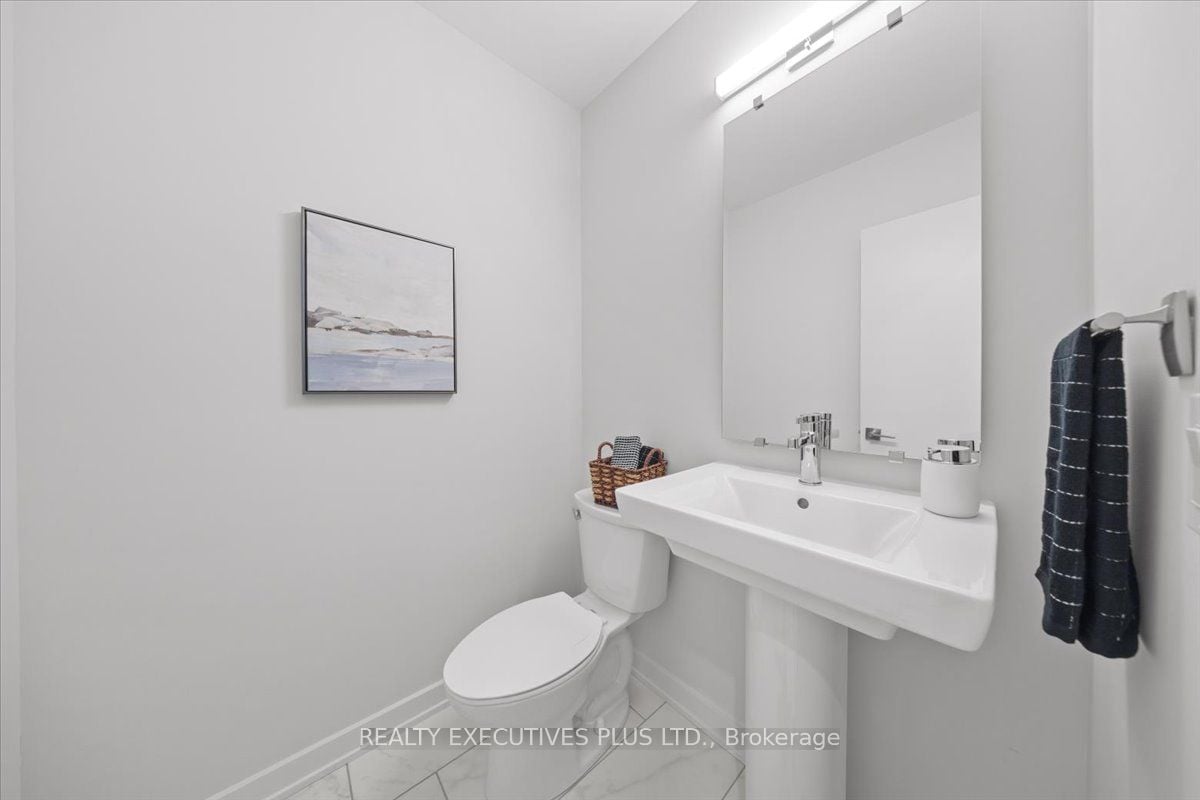 Additional image 4 of 699 Honeydew Street, Ottawa, ON, K1X 0K5