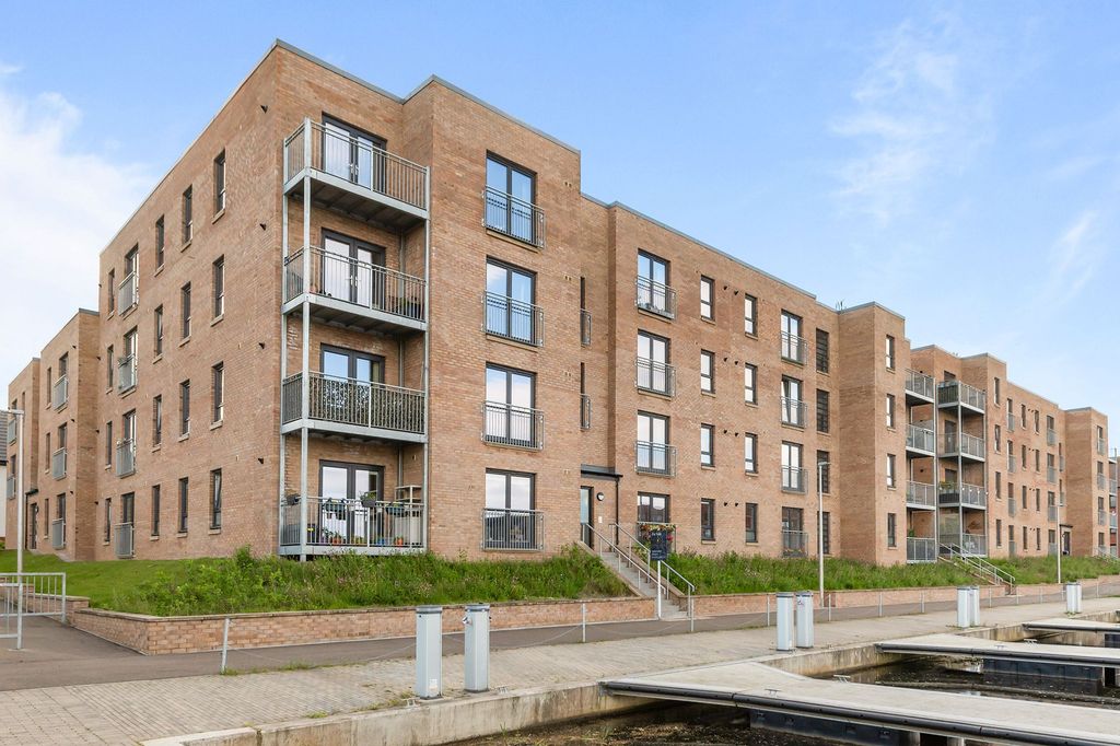 Additional image 13 of 2 bed flat for saleCanal View, Winchburgh EH52