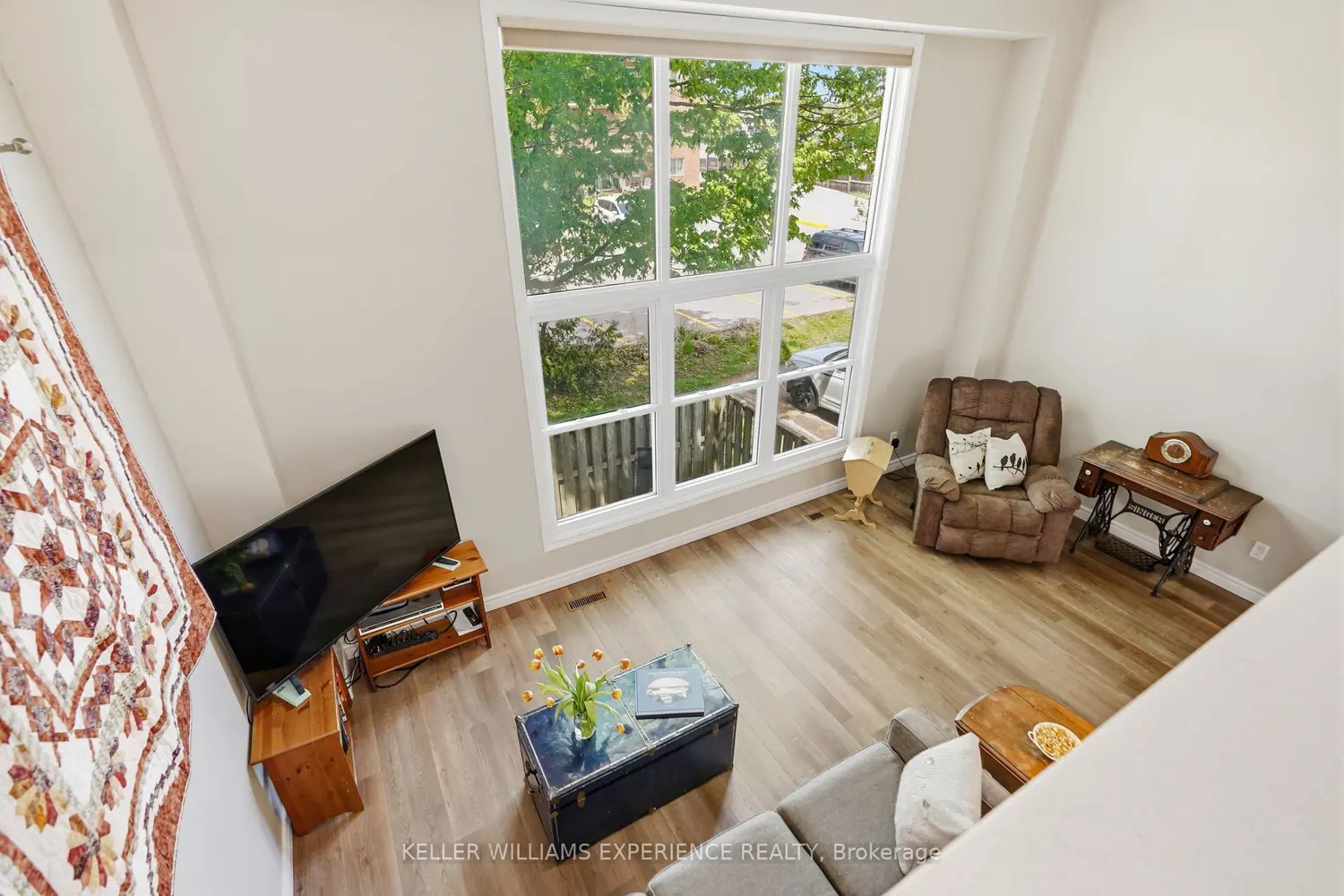 Additional image 4 of 246 Tupper Boulevard 8