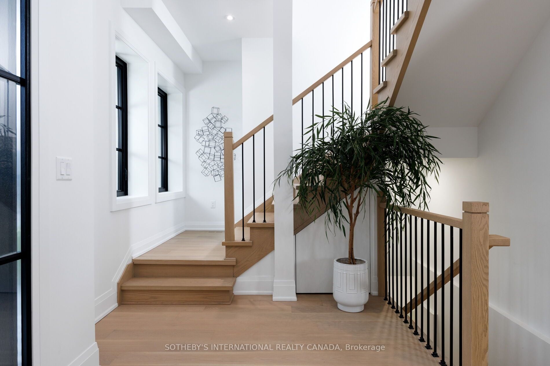 Additional image 4 of 118 Warwood Road, Toronto, ON, M9B 5B7