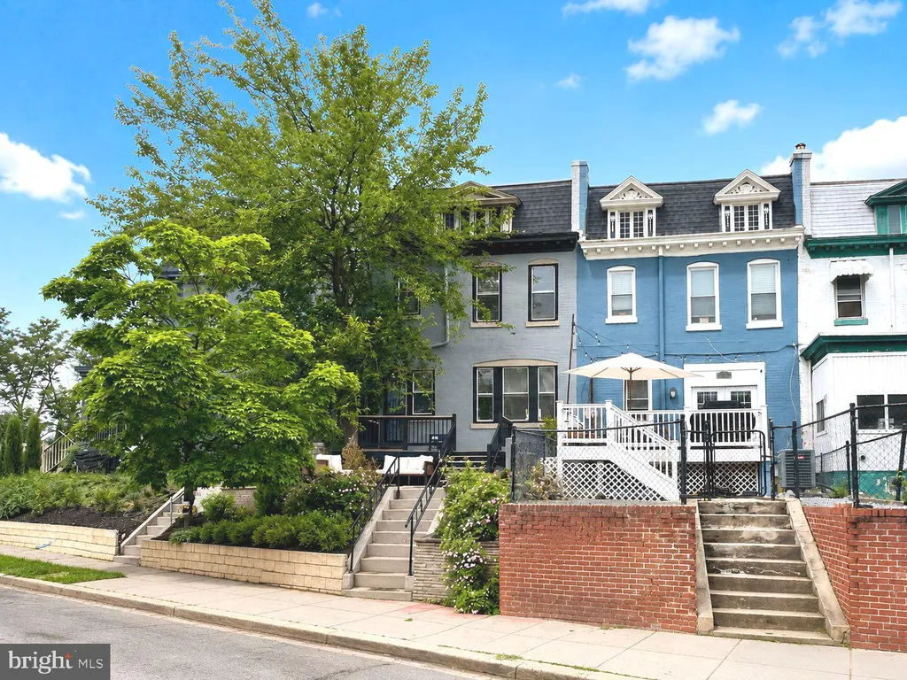 151 Rhode Island Avenue NE, Washington, DC 20002
