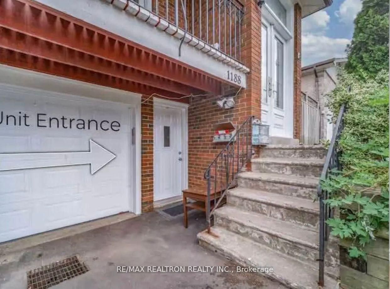Lower-1188 Shadeland Drive, Mississauga, ON, L5C 1P4
