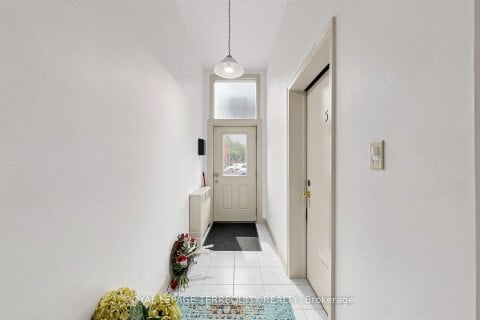 Additional image 8 of 321 Lakeshore Road E, Mississauga, ON, L5G 1H3