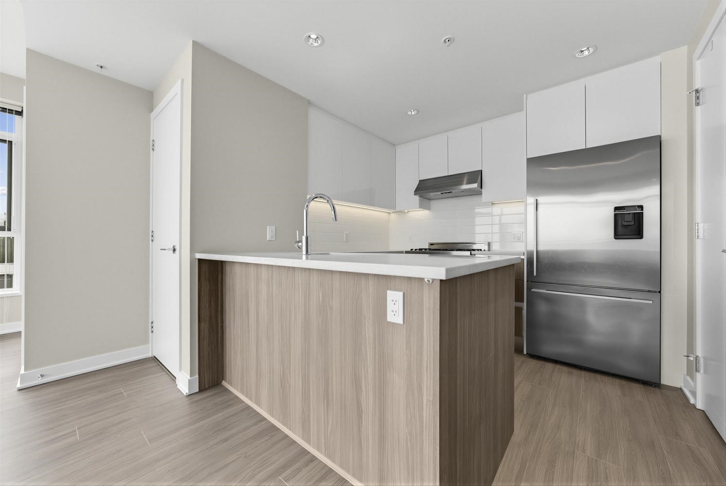 Additional image 3 of 4103-4900 Lennox Lane, Burnaby, BC, V5H 0G9