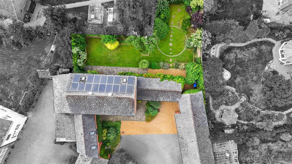 Additional image 26 of 4 bed barn conversion for saleHigh Street, Crick, Northampton NN6
