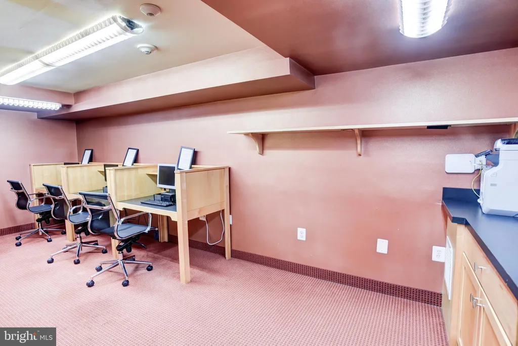 Additional image 14 of 940 25th Street NW Unit 802-S, Washington, DC 20037