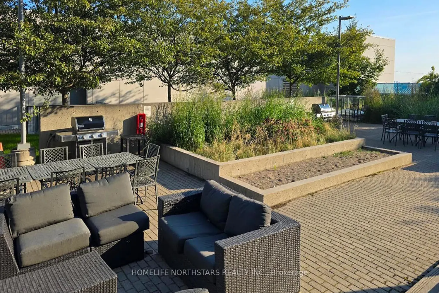 Additional image 19 of 7165 Yonge Street 432