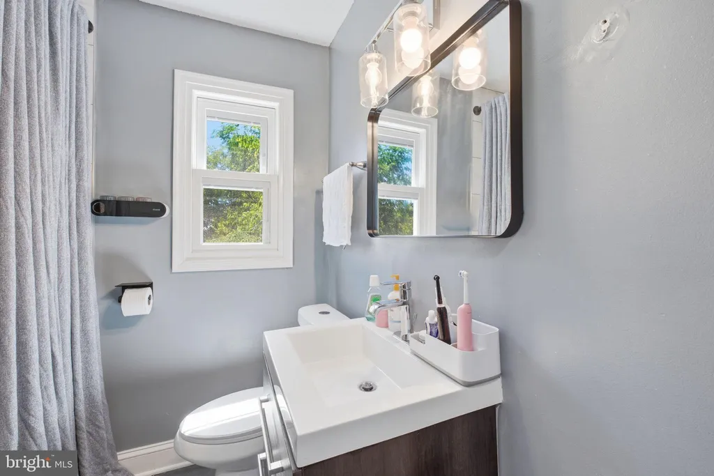 Additional image 19 of 2118 Suitland Terrace SE, Washington, DC 20020