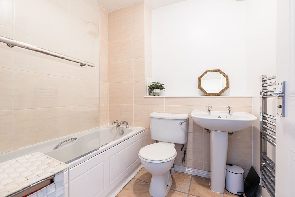 Additional image 7 of 2 bed flat for saleRestalrig Road South, Edinburgh EH7