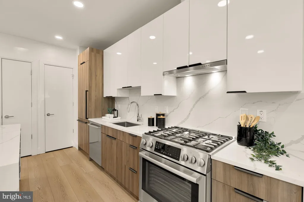 Additional image 8 of 4111 Connecticut Avenue NW Unit 302, Washington, DC 20008