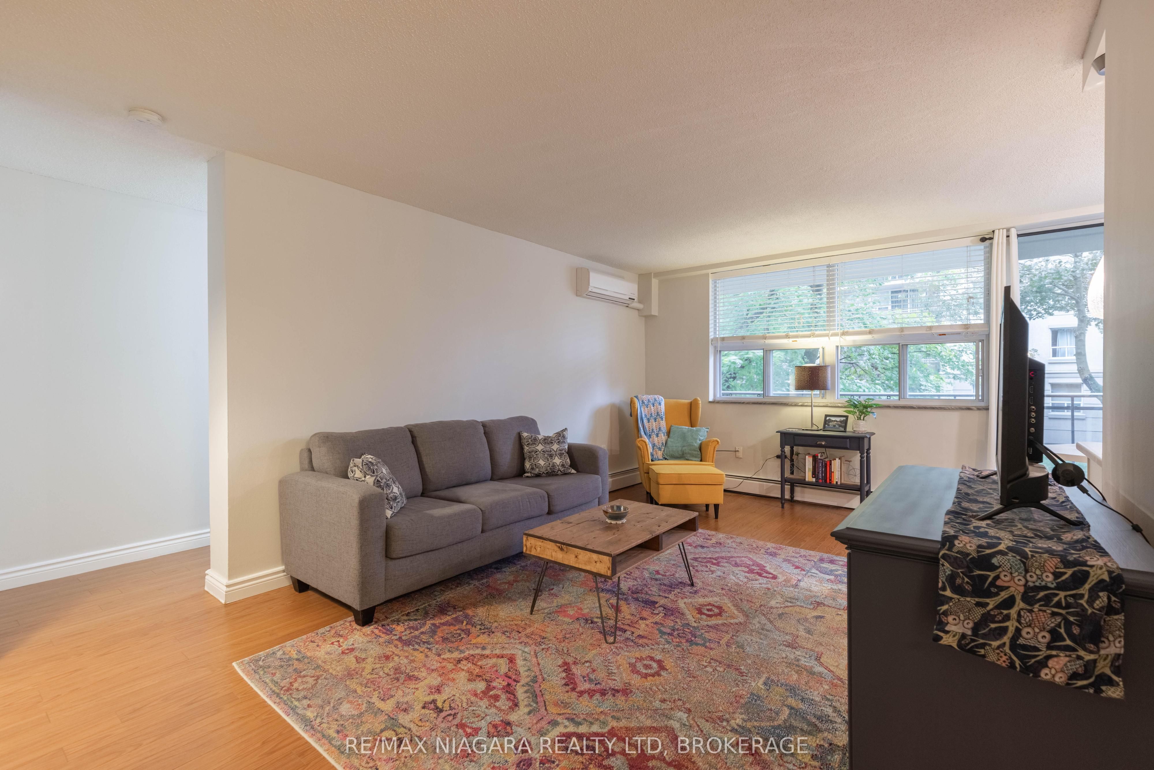 Additional image 4 of 209-6390 Huggins Street, Niagara Falls, ON, L2J 1H1