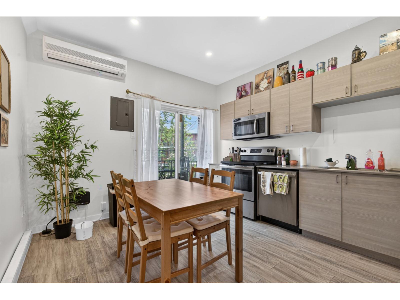 4877 Rue Notre-Dame O.