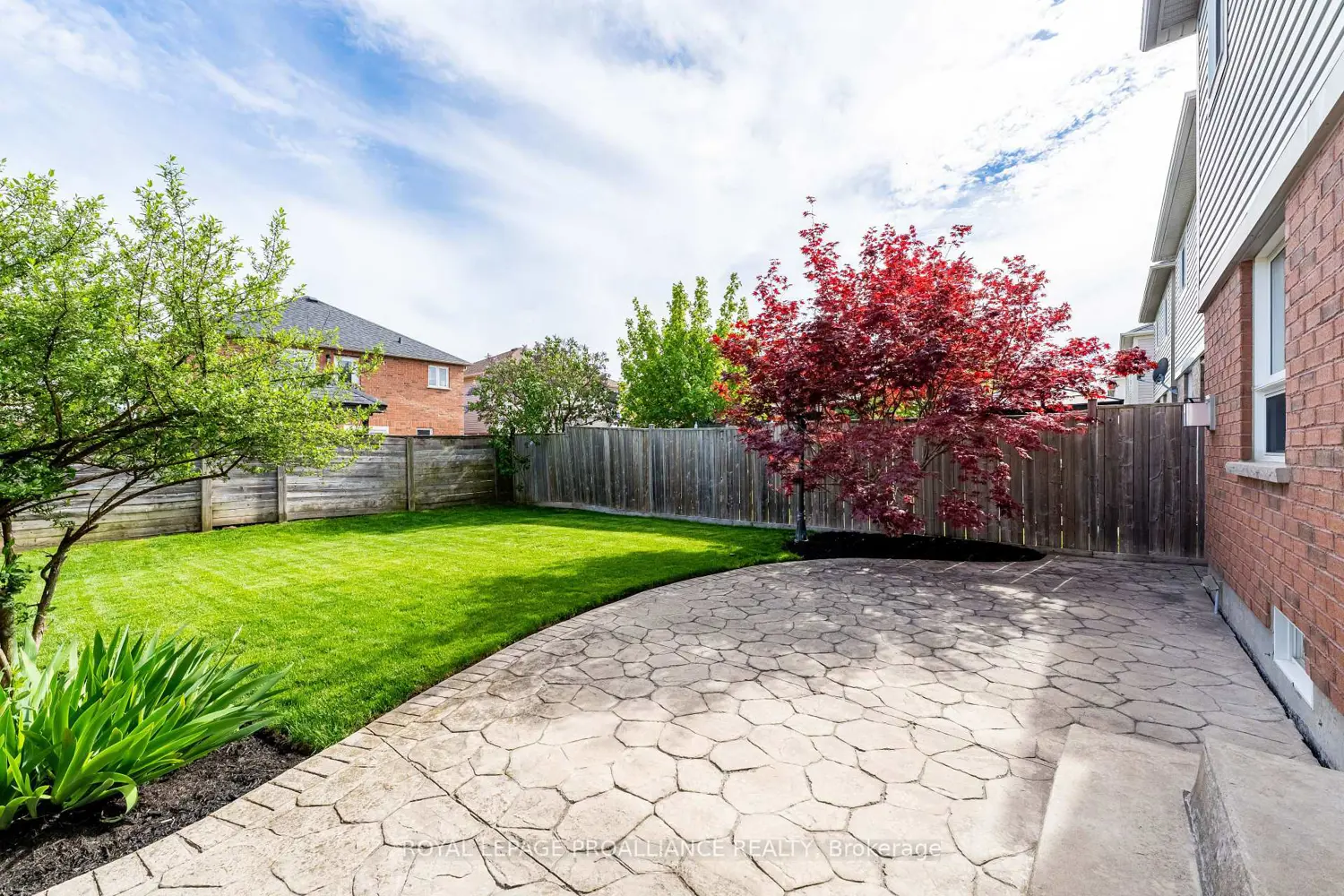 23 Courvier Crescent photo 3