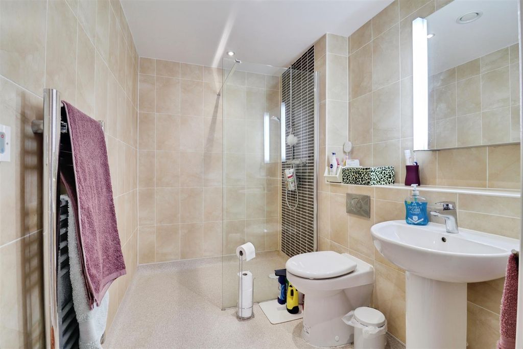 Additional image 14 of 2 bed flat for saleHigh Street, Wolstanton, Newcastle ST5
