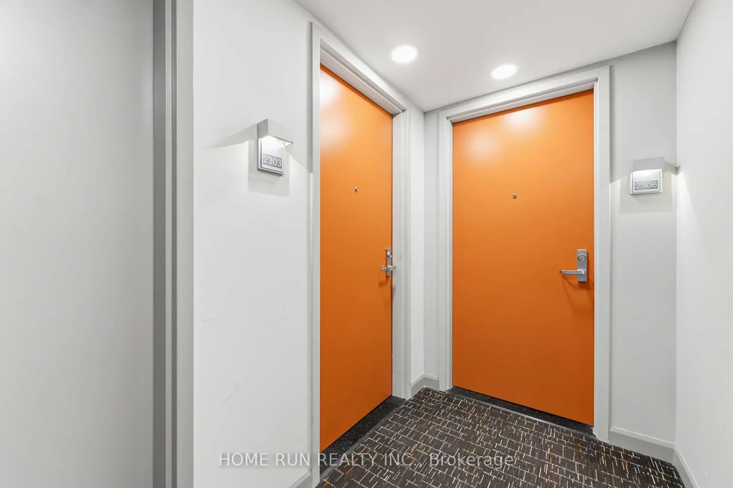 105 Champagne Avenue 2303 photo 3