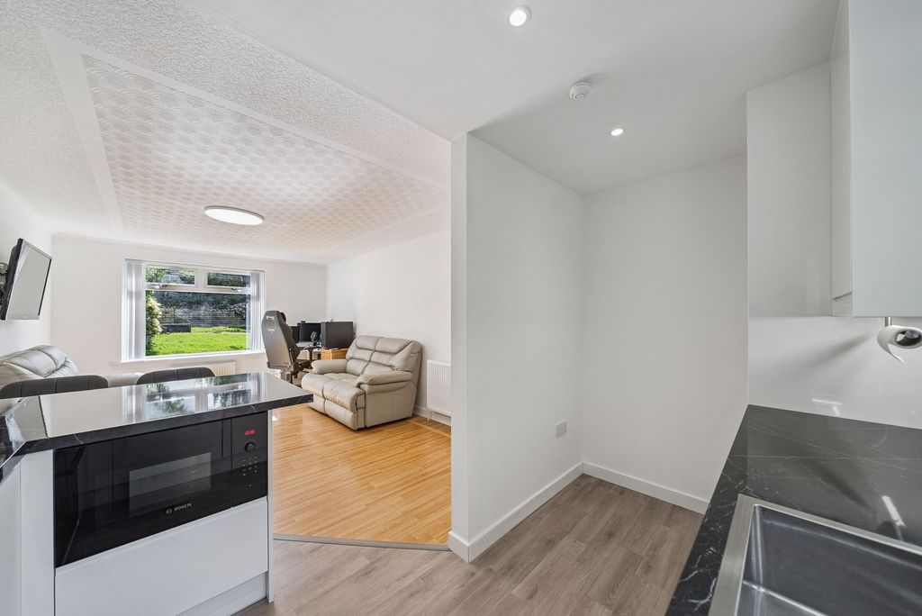 Additional image 8 of 1 bed flat for saleFlat 2, 30 Park Grove, Cardross G82