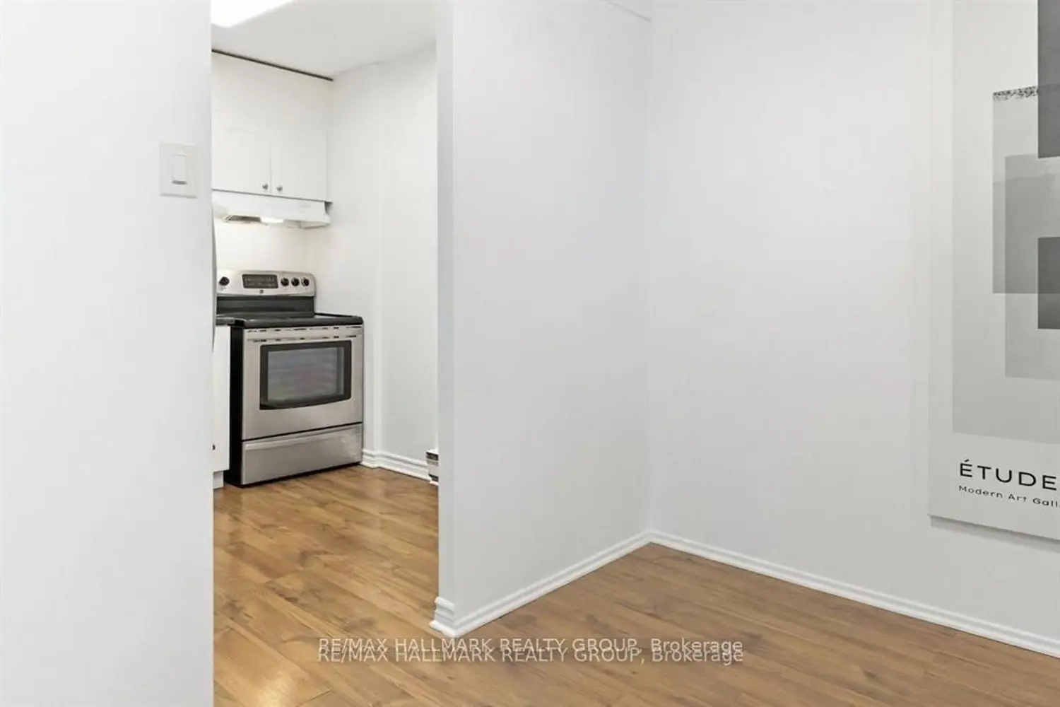 Additional image 11 of 71 Somerset Street 2003