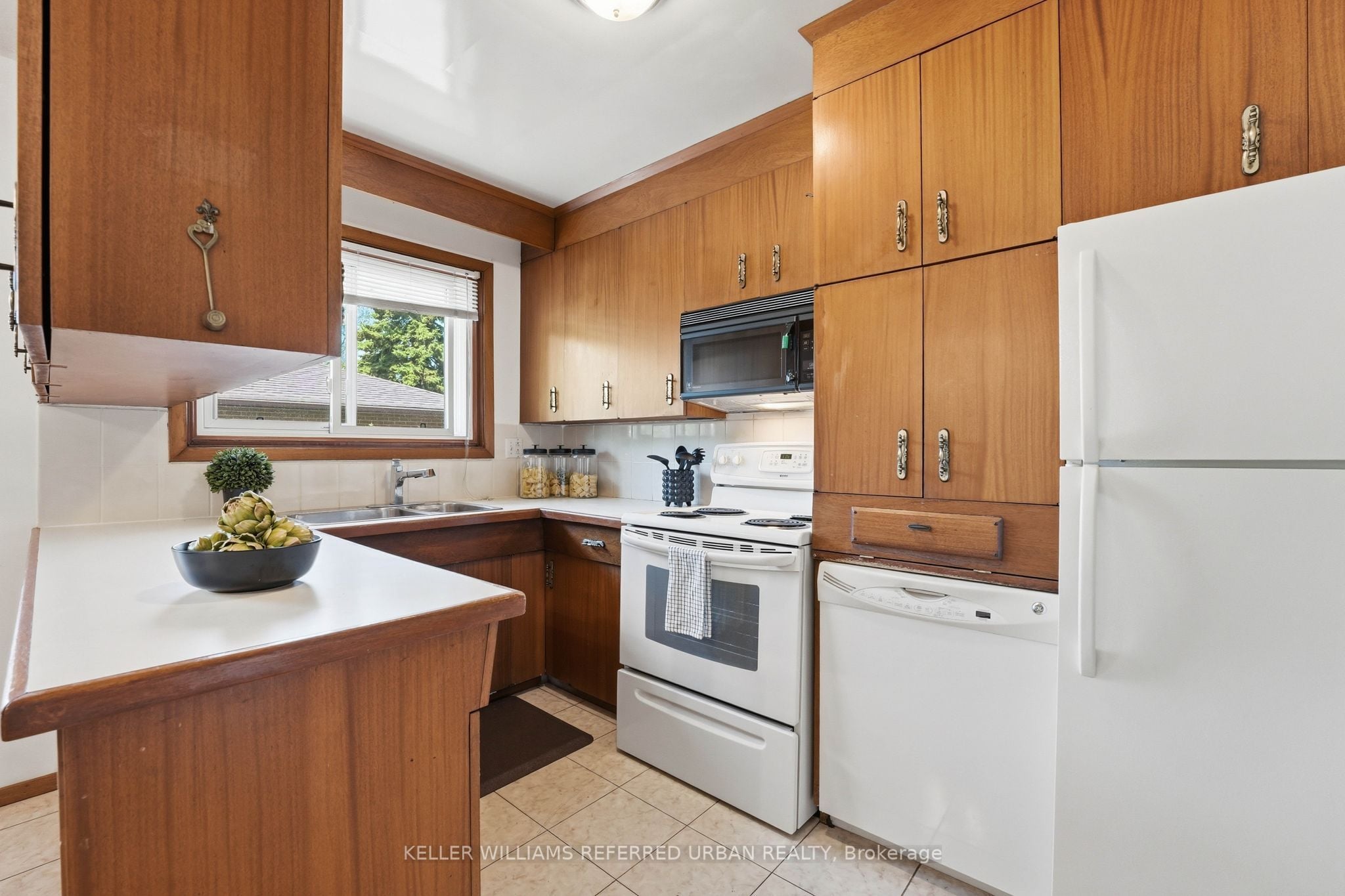 Additional image 6 of 318 Marion Avenue, Oshawa, ON, L1J 3A9