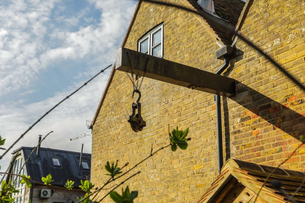 Additional image 23 of 5 bed semi-detached house for saleMonkton Street, Monkton, Ramsgate CT12