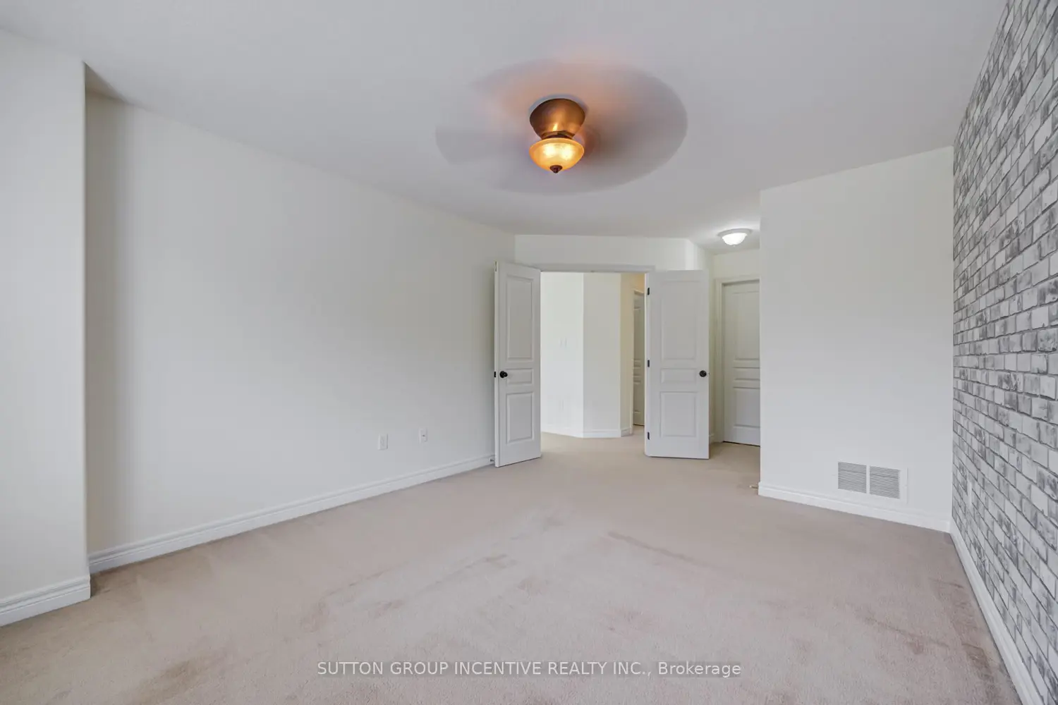 Additional image 13 of 46 Viking Drive