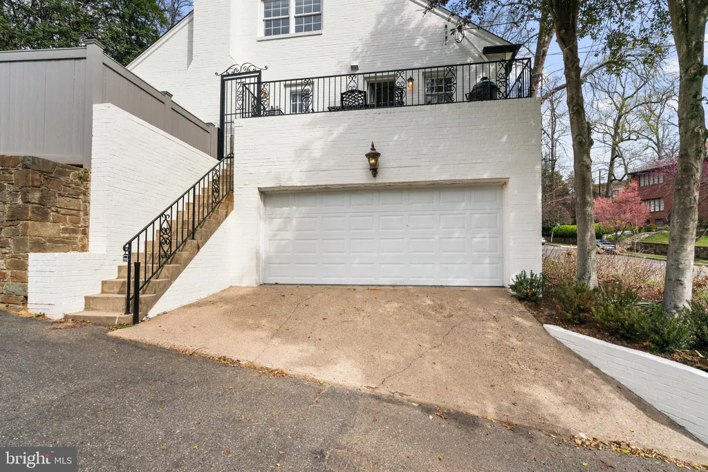 2618 30th Street NW, Washington, DC 20008