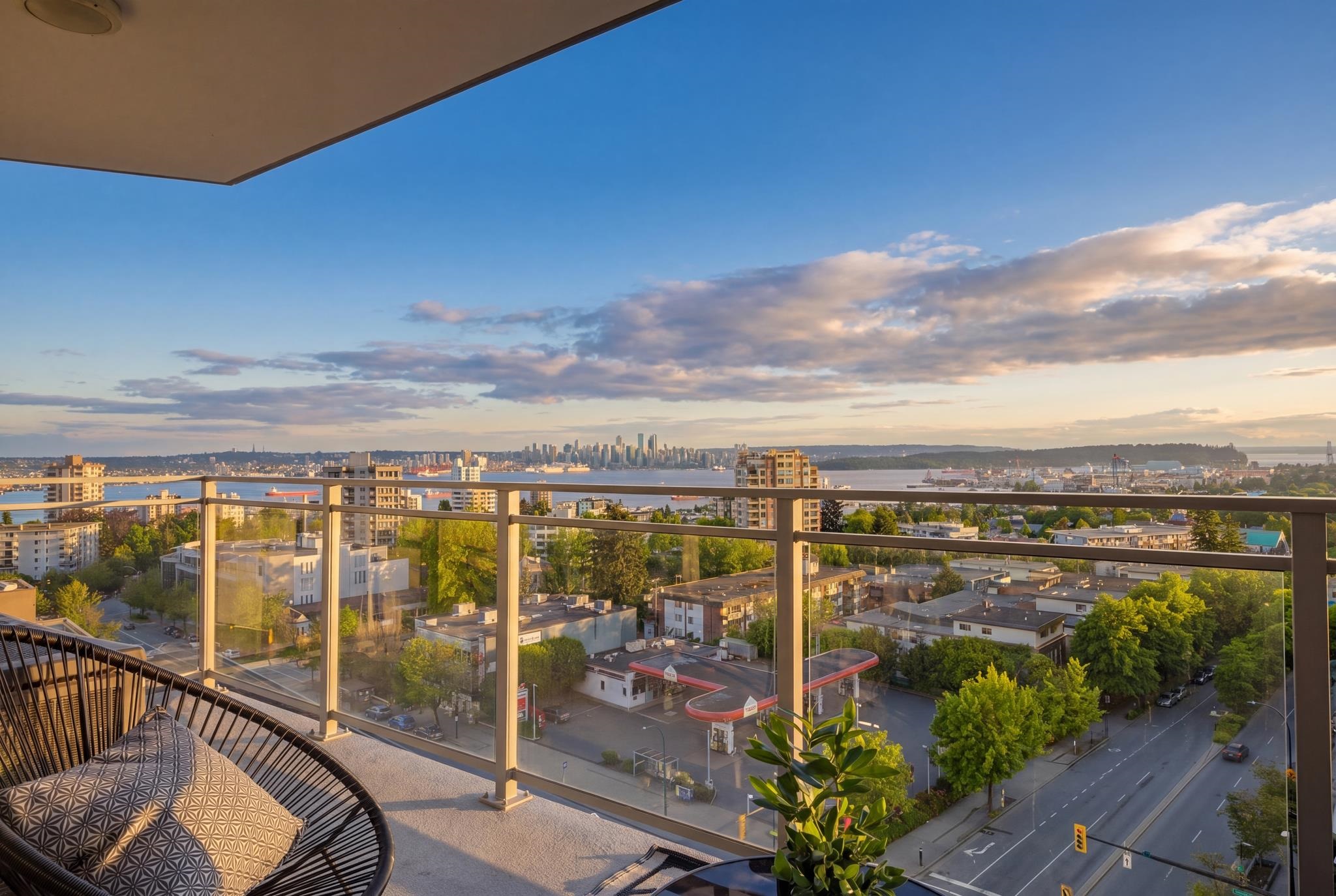 Additional image 5 of 906-112 13th Street E, North Vancouver, BC, V7L 0E4