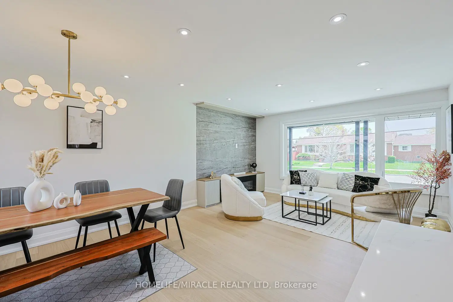 158 Cass Avenue photo 5