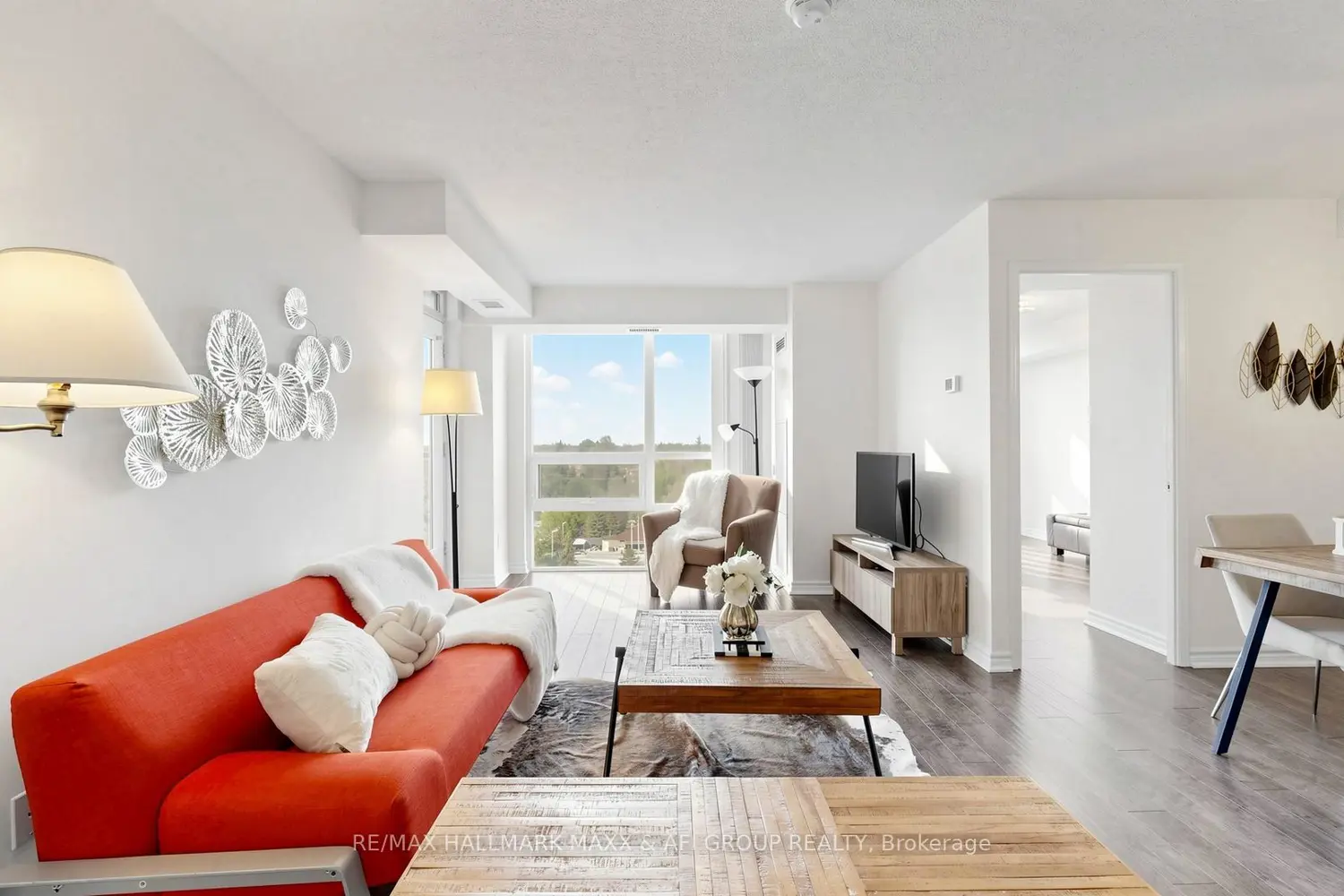 35 Hollywood Avenue 1122 photo 3