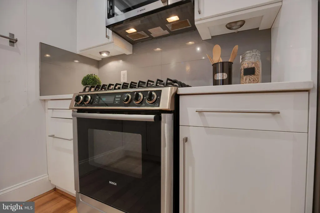 Additional image 11 of 2106 10th Street NW Unit 1, Washington, DC 20001
