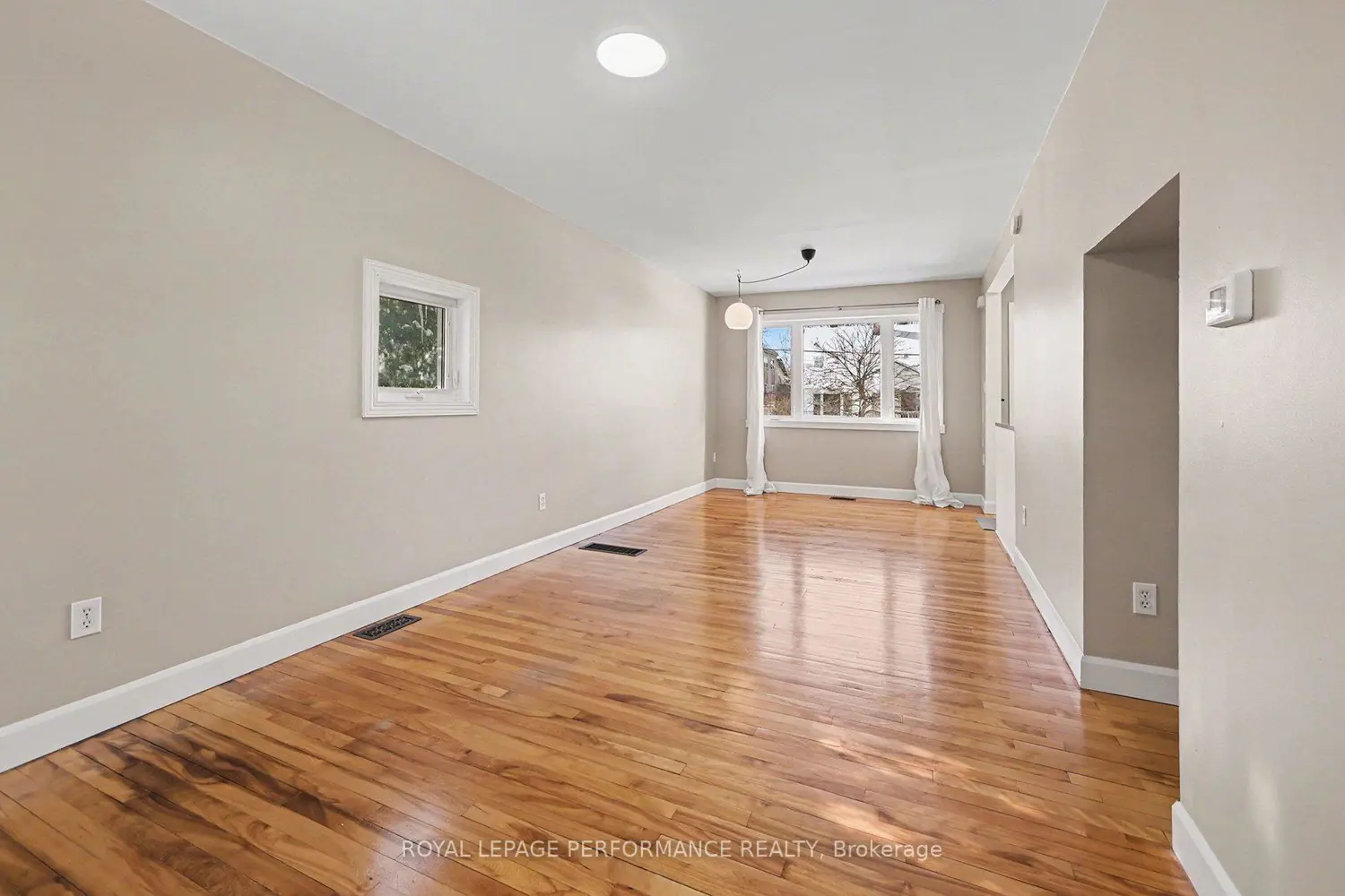 975 Sheridan Avenue photo 3