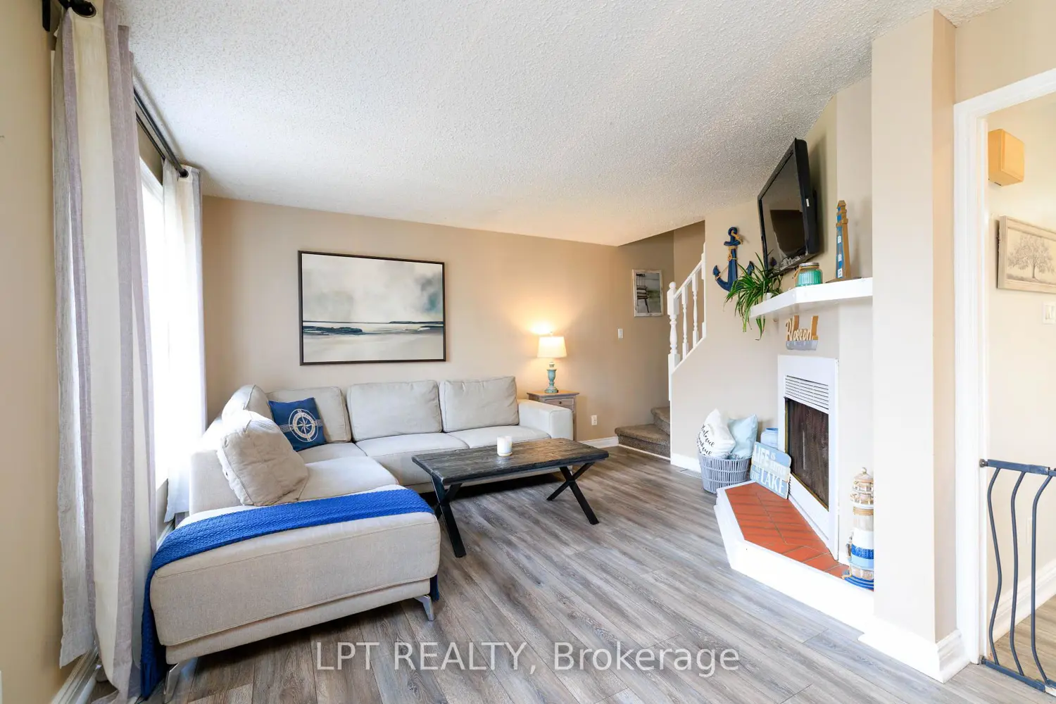 11 Hardwood Drive photo 5