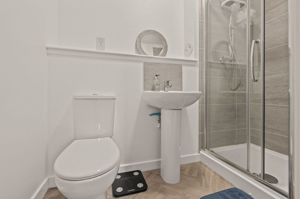Additional image 9 of 2 bed flat for saleCanal View, Winchburgh EH52