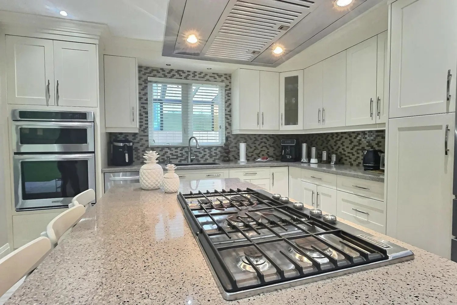 45 Greenbrook Drive photo 5