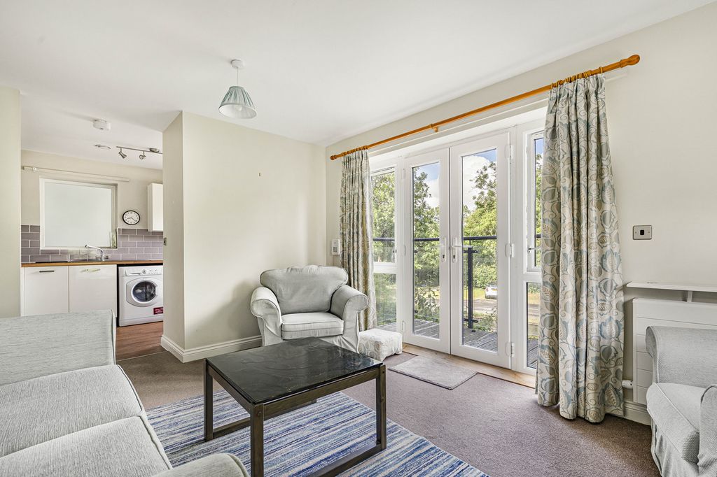 Additional image 8 of 2 bed flat for saleThe Moors, Kidlington OX5
