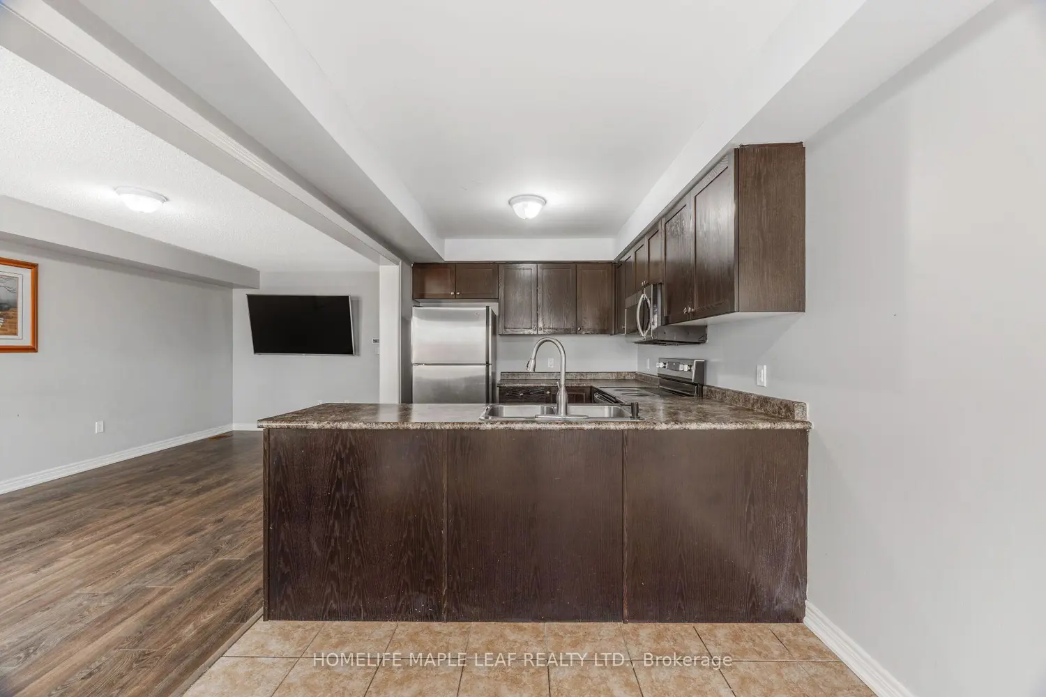 Additional image 5 of 756 Cook Crescent