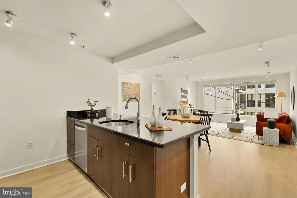 Additional image 4 of 1423 Newton Street NW Unit 204, Washington, DC 20010