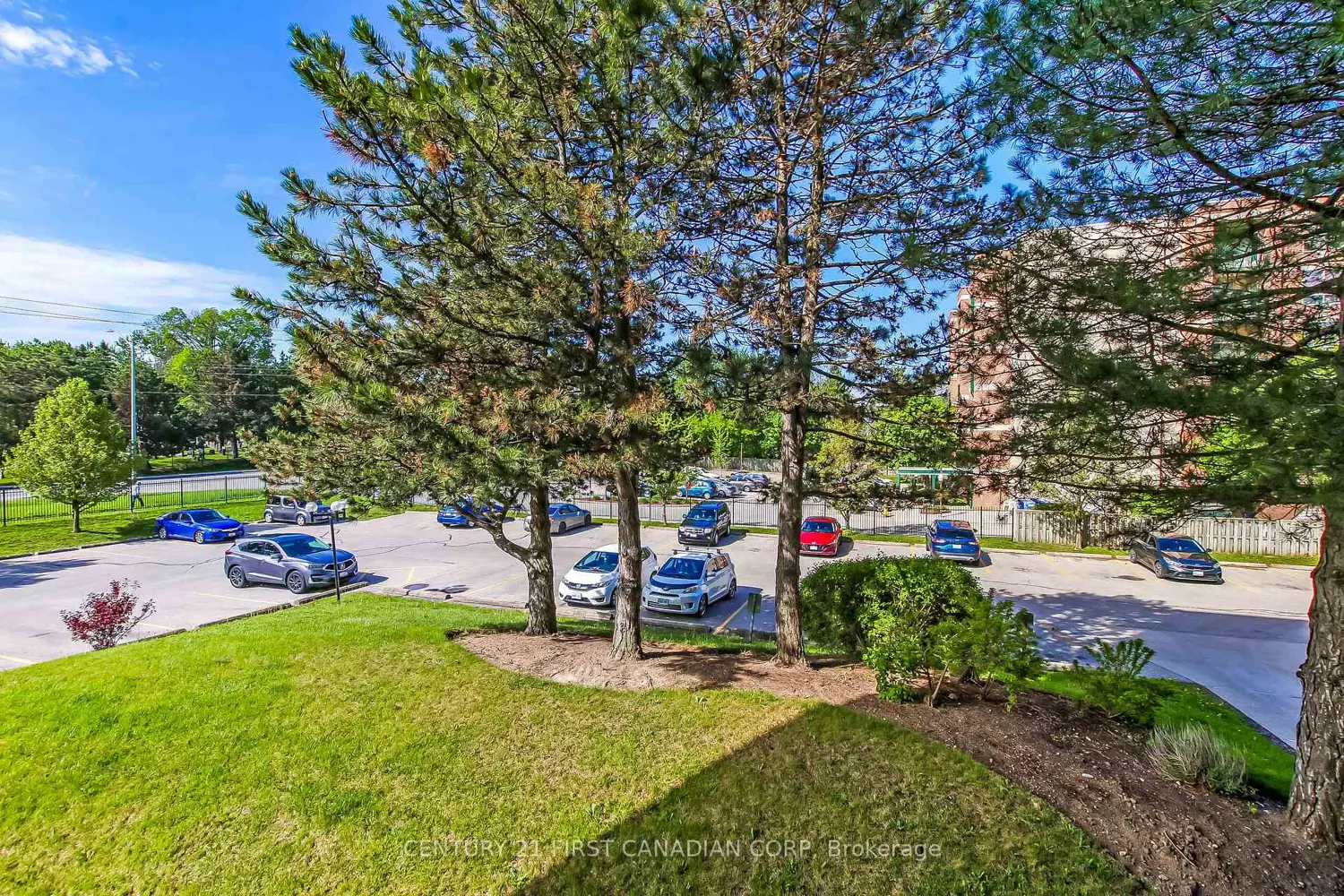 Additional image 16 of 986 Huron Street 204