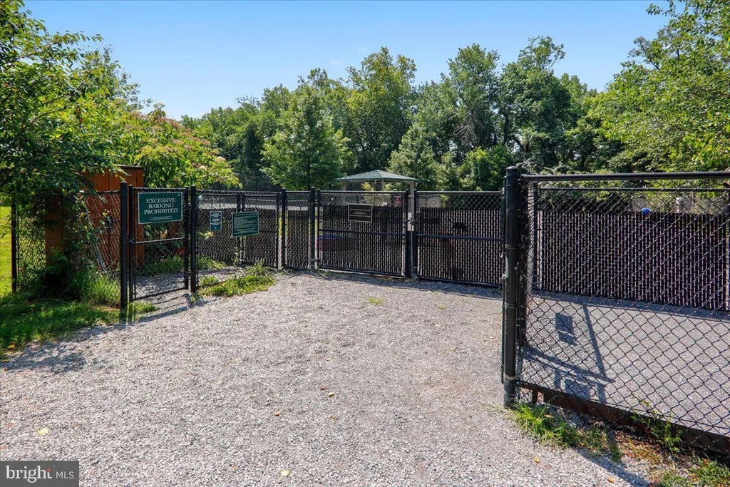 Additional image 41 of 3621 39th Street NW Unit E323, Washington, DC 20016