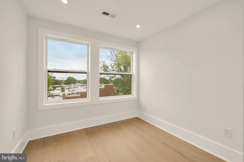 Additional image 32 of 5703 9th Street NW Unit 2, Washington, DC 20011