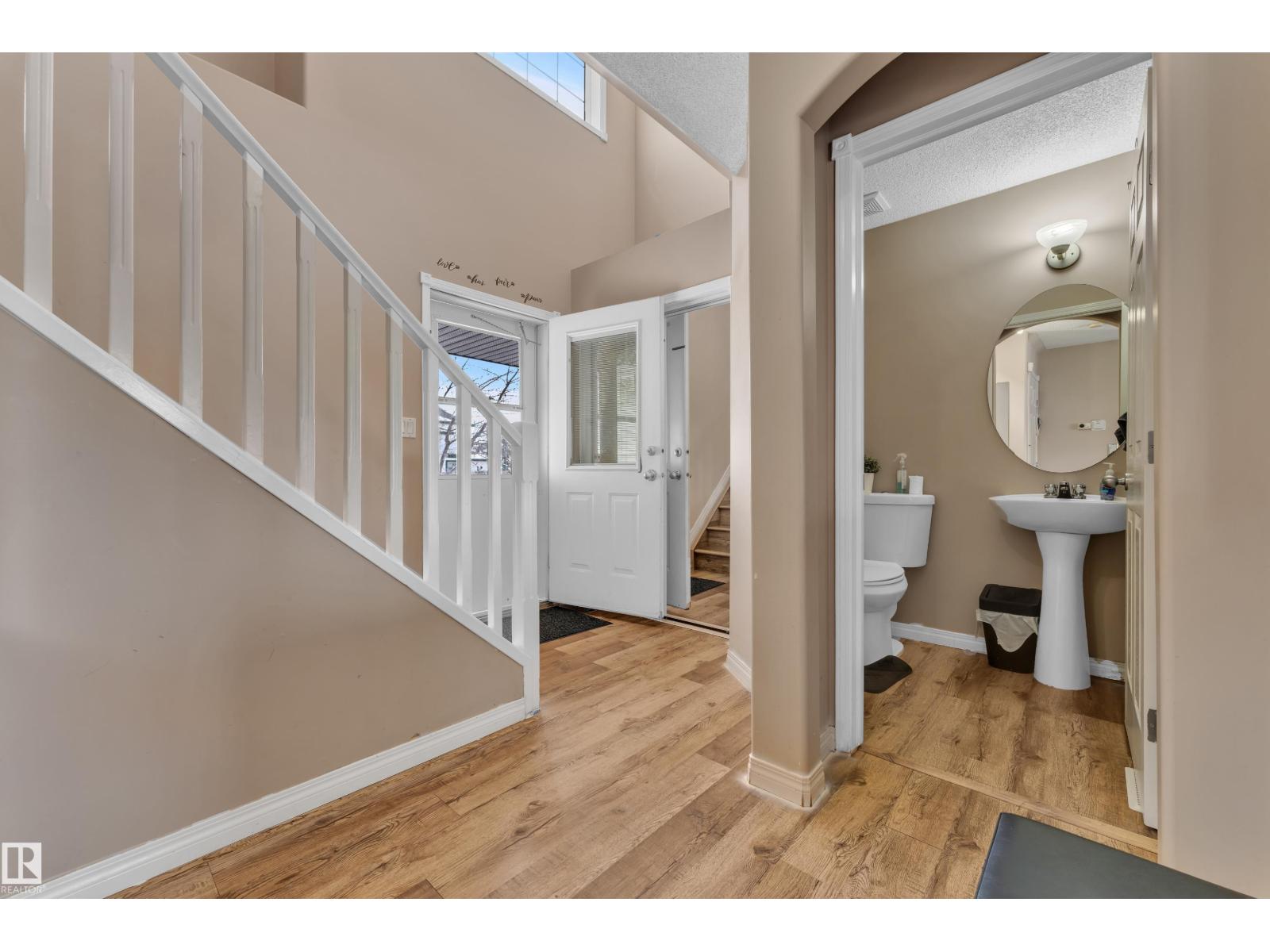 Additional image 5 of 3774 20 Street NW, Edmonton, AB, T6T1S4