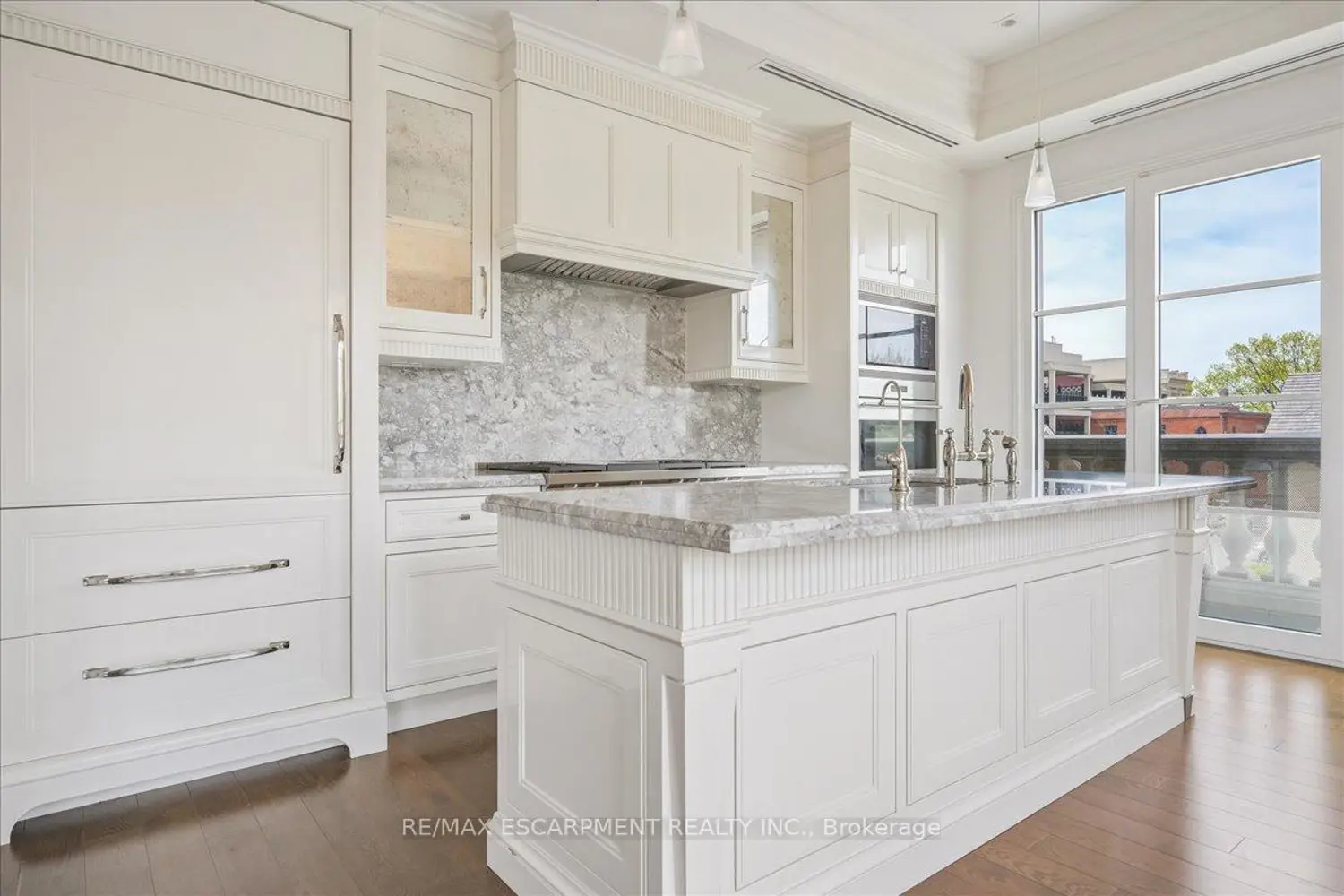 Additional image 15 of 300 Randall Street 211